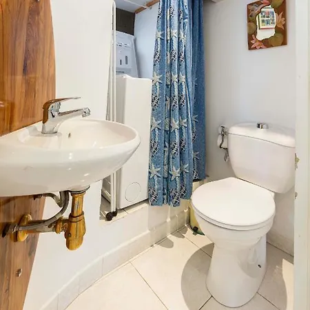 100m2 Duplex Apartment, Glimpse Of The Sea * Antibes